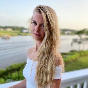 Meet your Posher, Dana